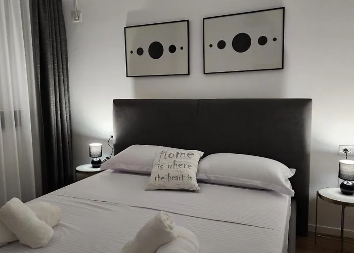 The Snug Retreat - Apartman Tirana