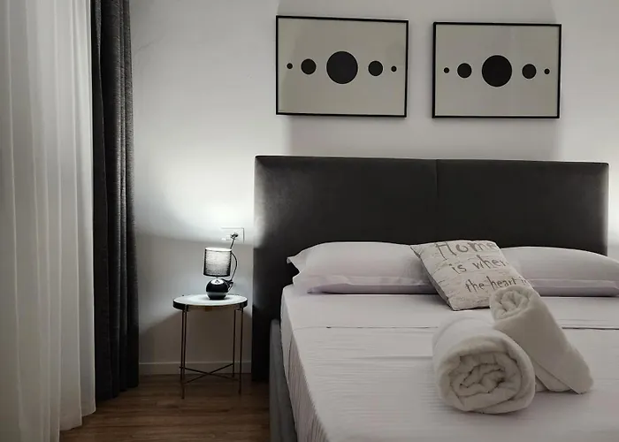 The Snug Retreat - *